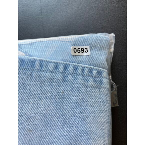 Urban Outiftters BDG High Rise Baggy Jeans 27 Light Wash Thrashed Distressed - Picture 16 of 16